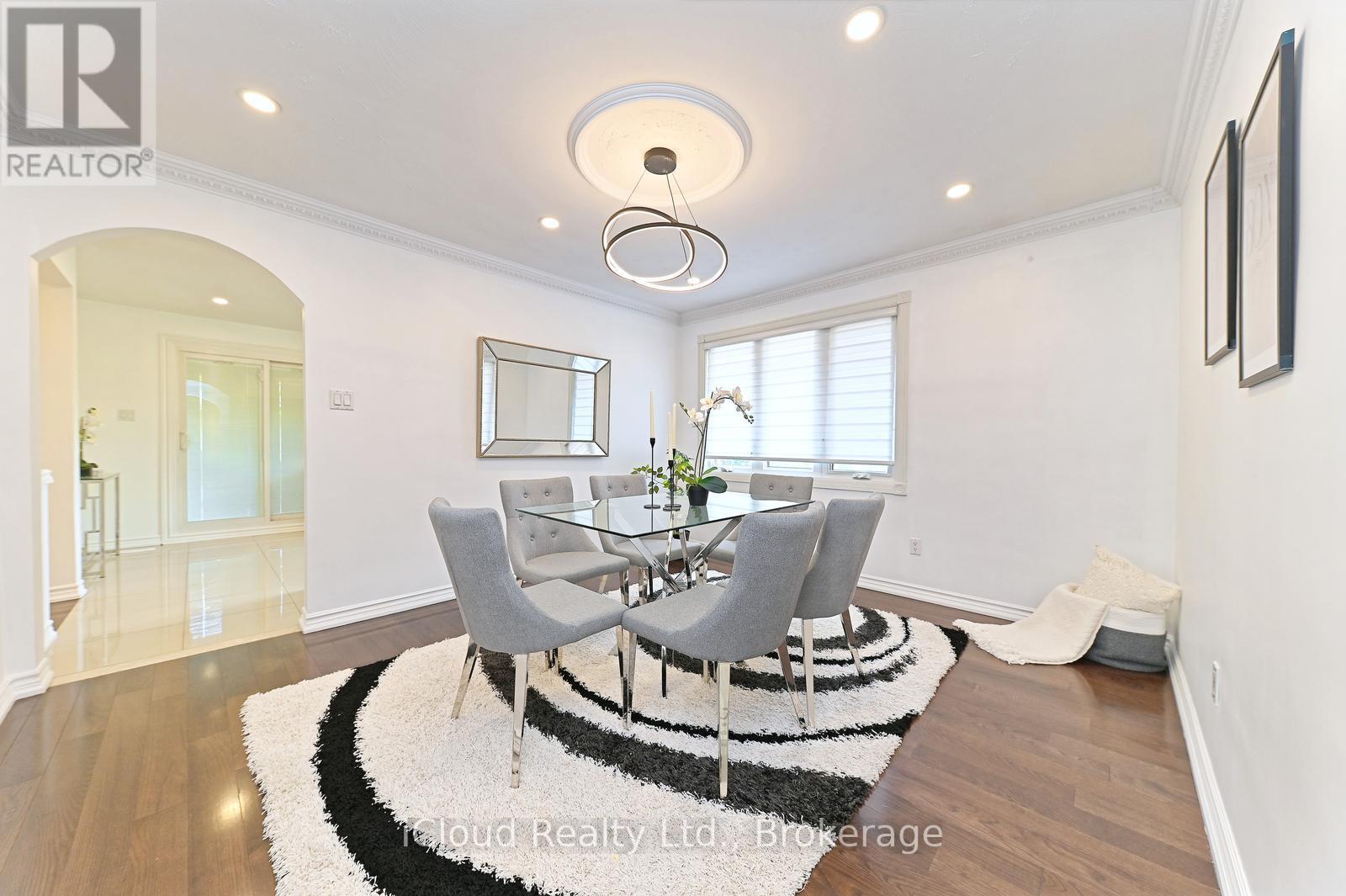2101 Parkway Drive, Burlington, Ontario  L7P 1S5 - Photo 11 - W12365190