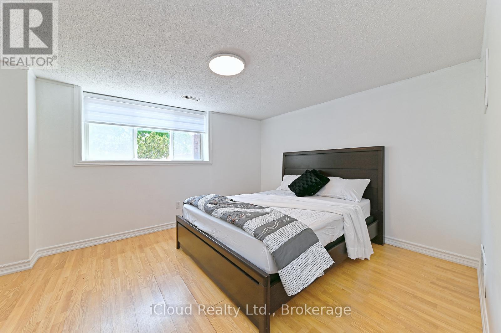 2101 Parkway Drive, Burlington, Ontario  L7P 1S5 - Photo 34 - W12365190