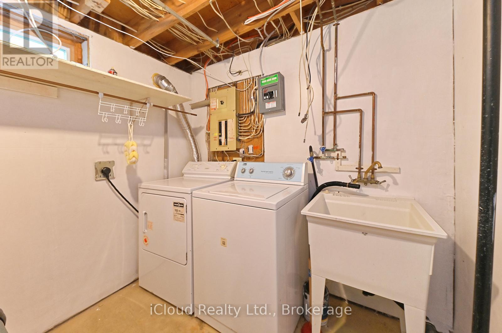2101 Parkway Drive, Burlington, Ontario  L7P 1S5 - Photo 40 - W12365190
