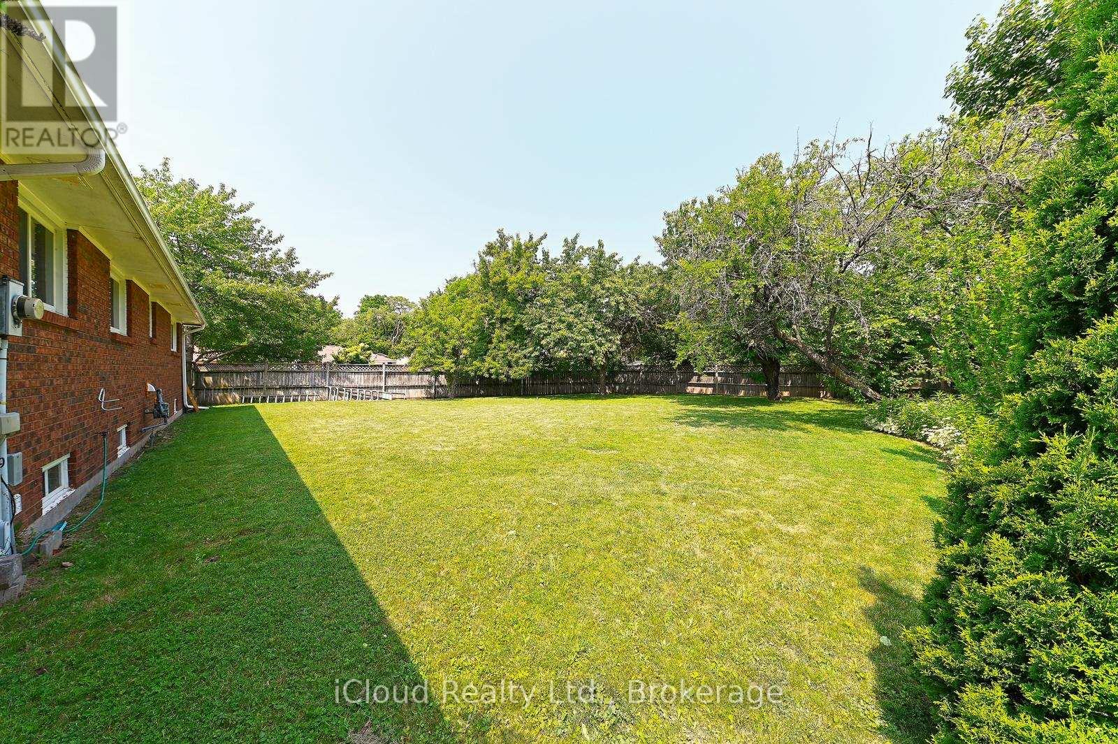 2101 Parkway Drive, Burlington, Ontario  L7P 1S5 - Photo 42 - W12365190