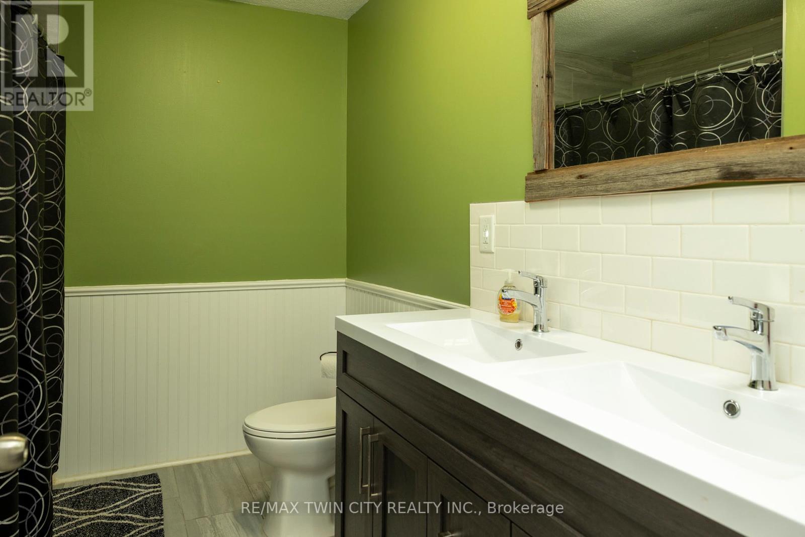 6 Bannister Street, Brant, Ontario  N0E 1L0 - Photo 22 - X12365186