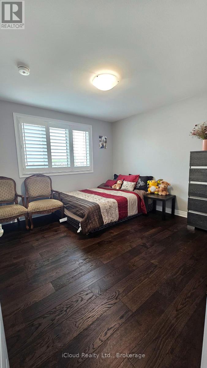 89 Laurent Avenue N, Welland, Ontario  L3B 0E2 - Photo 17 - X12365214