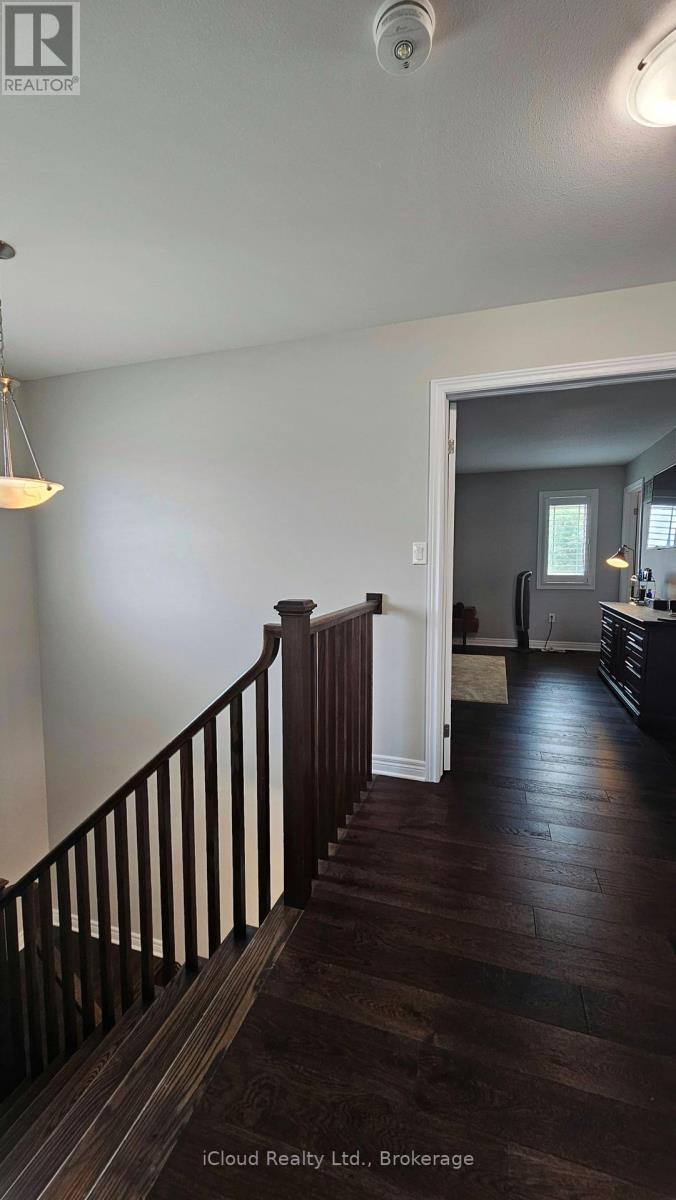 89 Laurent Avenue N, Welland, Ontario  L3B 0E2 - Photo 20 - X12365214