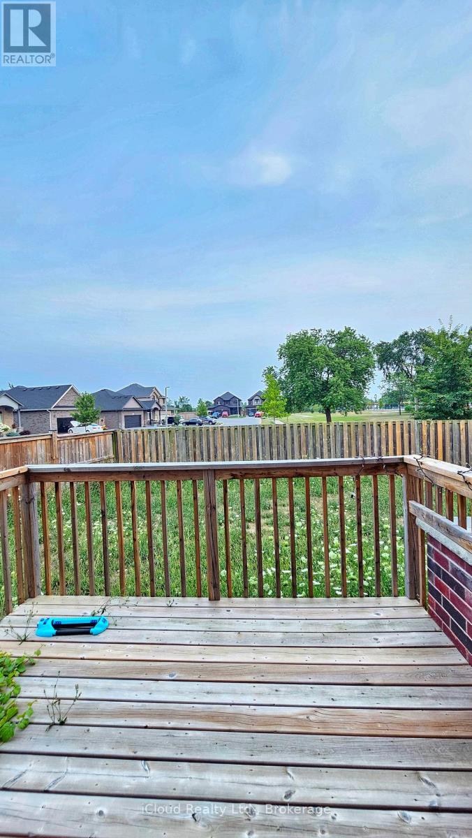 89 Laurent Avenue N, Welland, Ontario  L3B 0E2 - Photo 41 - X12365214