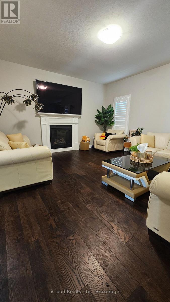 89 Laurent Avenue N, Welland, Ontario  L3B 0E2 - Photo 6 - X12365214