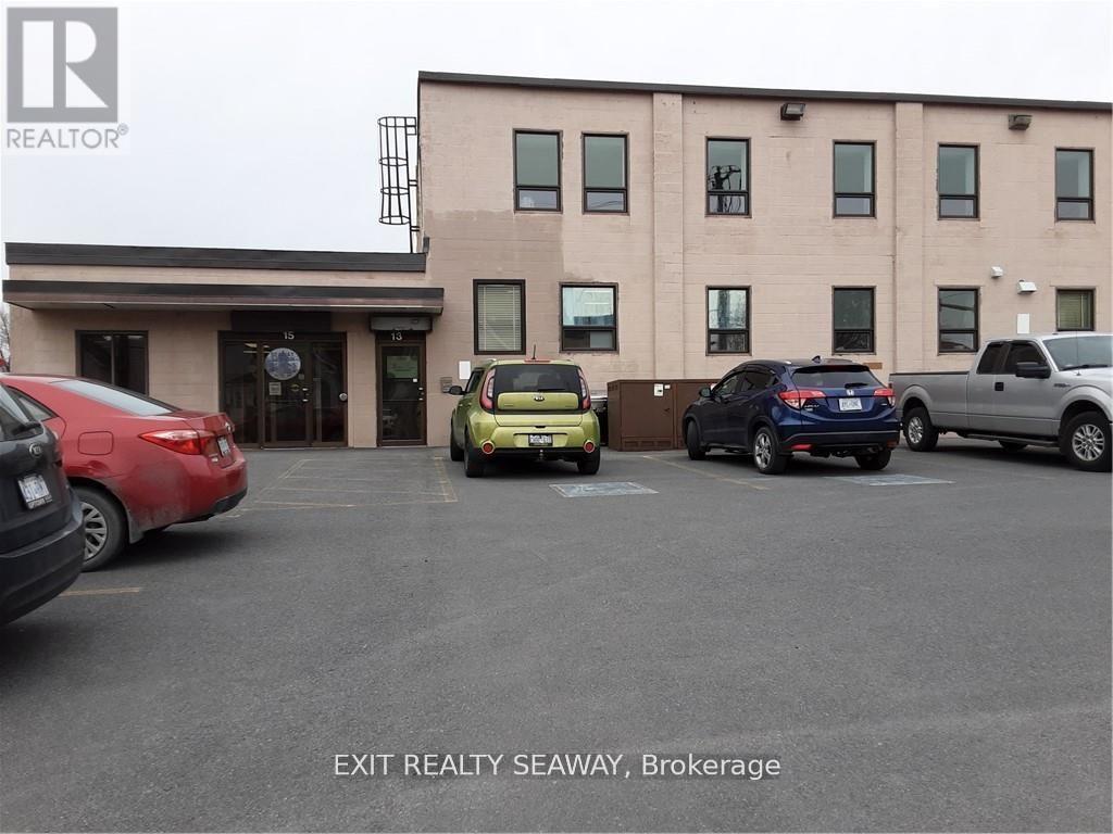 B - 504 PITT STREET, Cornwall, Ontario