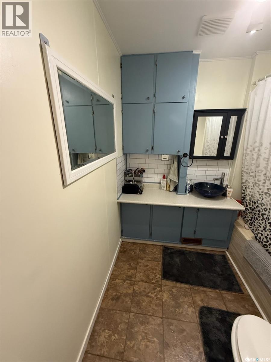 931 111th Street, North Battleford, Saskatchewan  S9A 2K2 - Photo 12 - SK016681