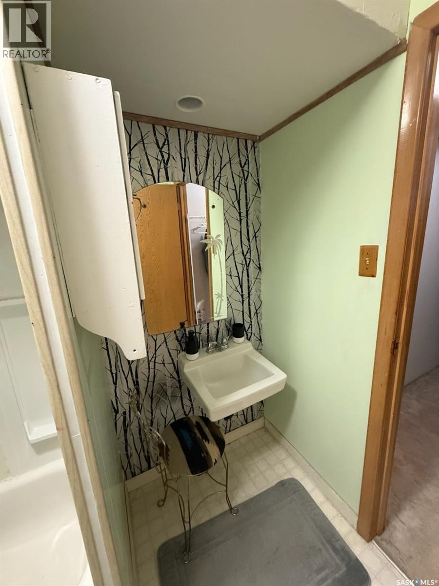 931 111th Street, North Battleford, Saskatchewan  S9A 2K2 - Photo 25 - SK016681