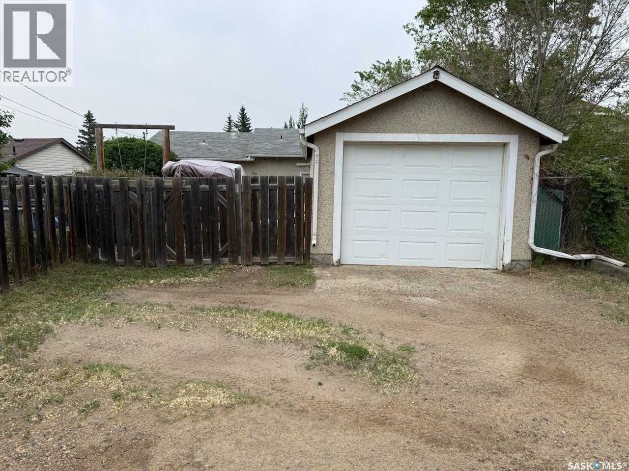 931 111th Street, North Battleford, Saskatchewan  S9A 2K2 - Photo 33 - SK016681