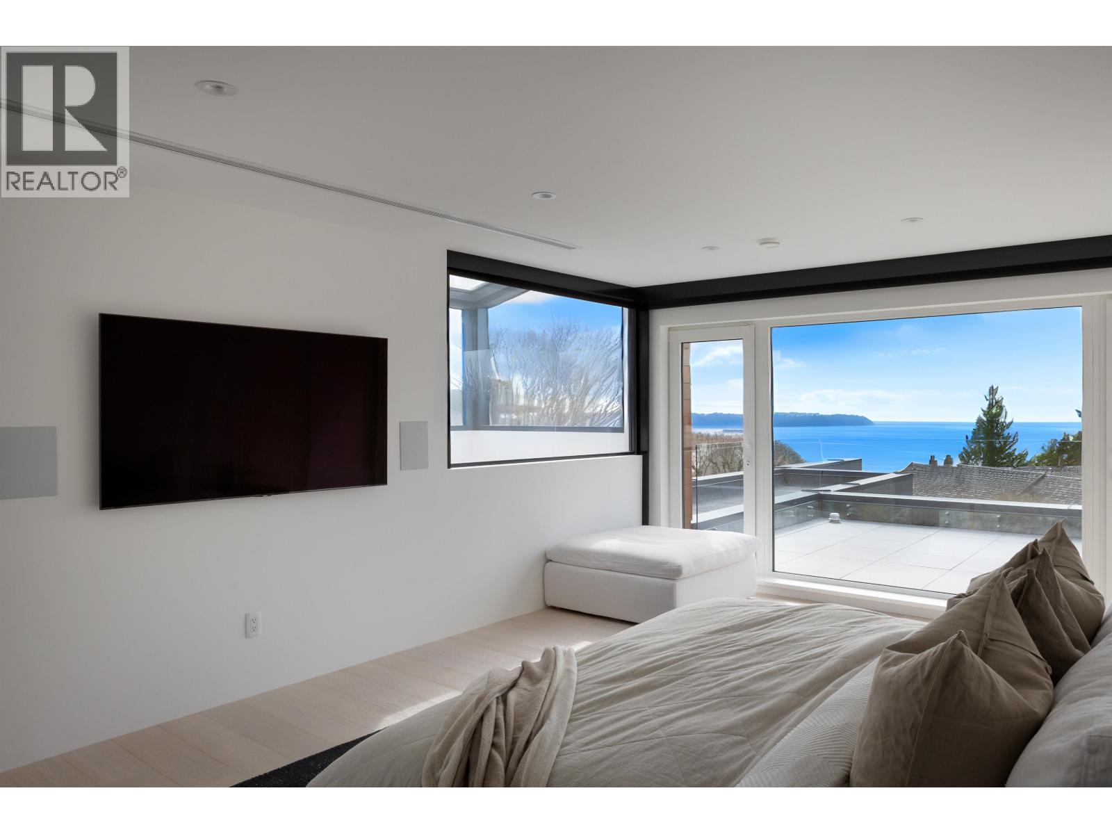 Property at 4278 ROCKRIDGE PLACE image 5