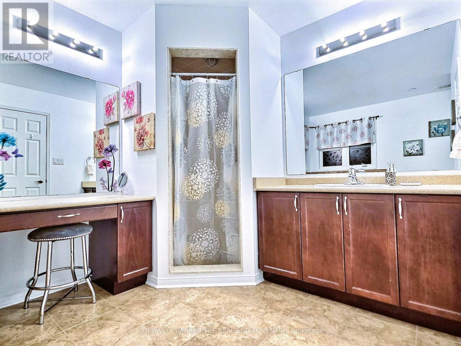 1 Rutherford Road, Bradford West Gwillimbury, Ontario  L3Z 0A5 - Photo 14 - N12365223