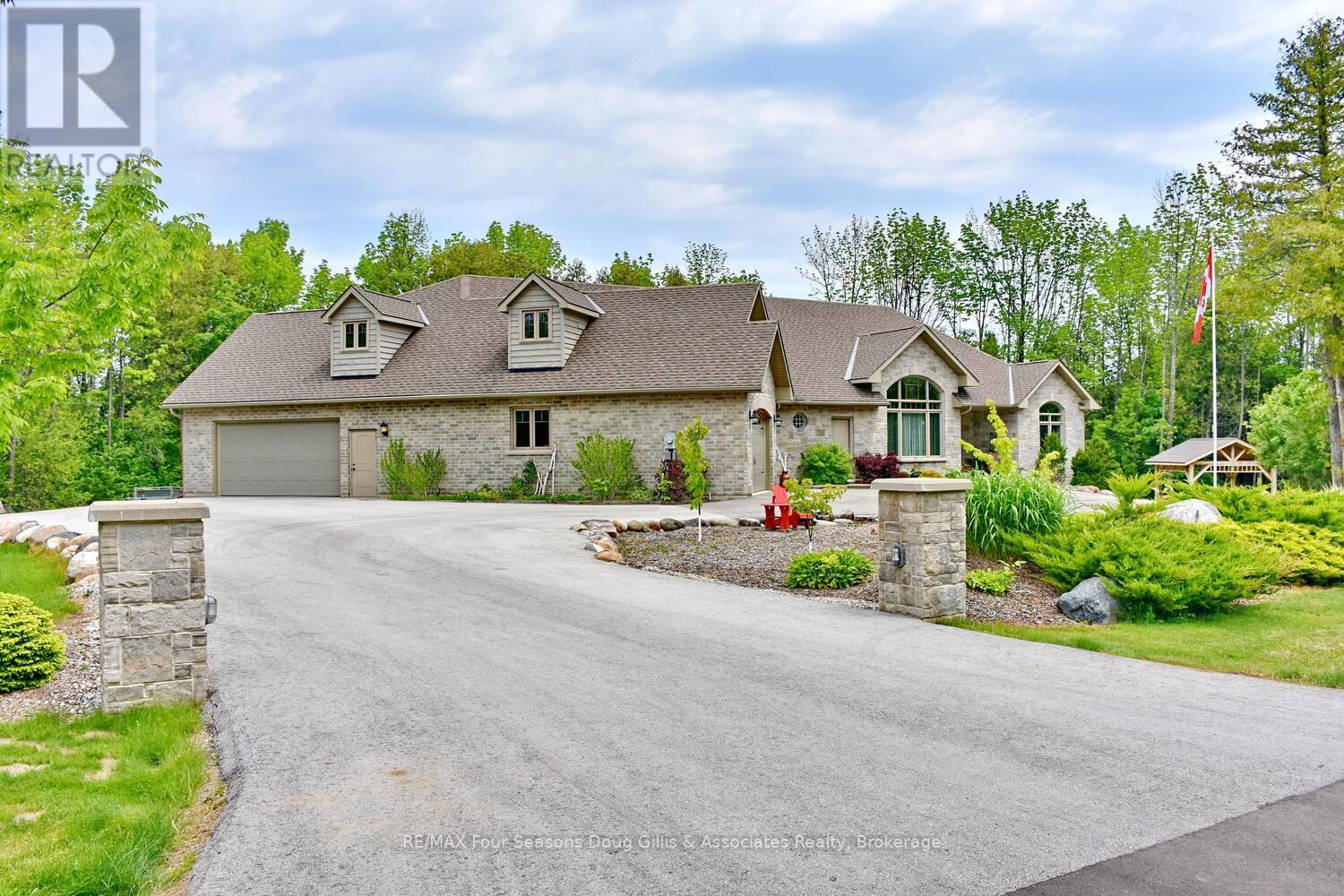 135 Algonquin Drive, Meaford, Ontario  N4L 0A7 - Photo 4 - X12238947