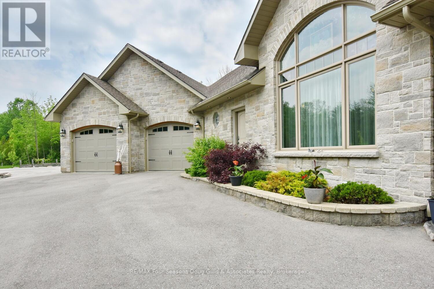 135 Algonquin Drive, Meaford, Ontario  N4L 0A7 - Photo 7 - X12238947