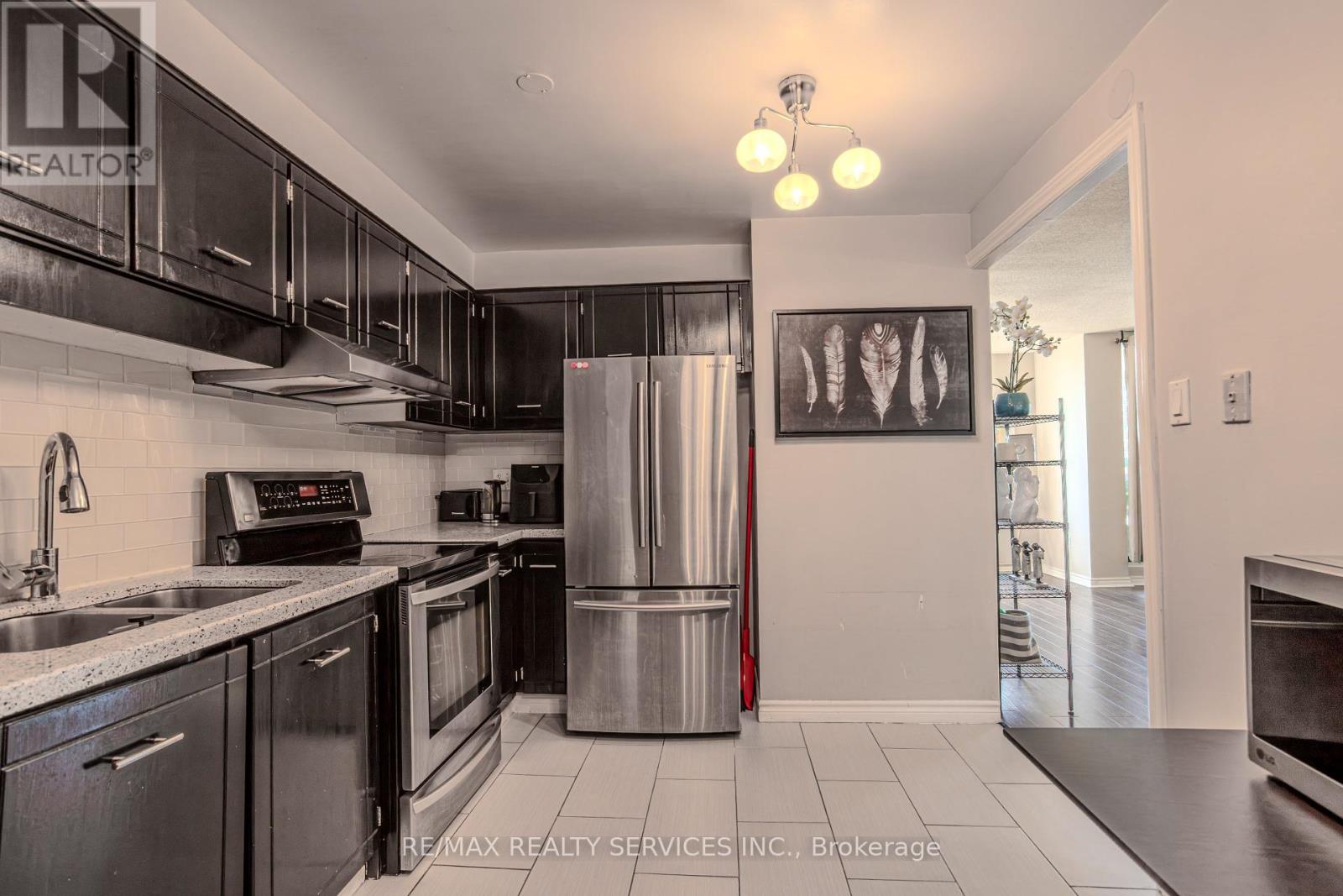 1501 - 20 Mississauga Valley Boulevard, Mississauga, Ontario  L5A 3S1 - Photo 14 - W12365227