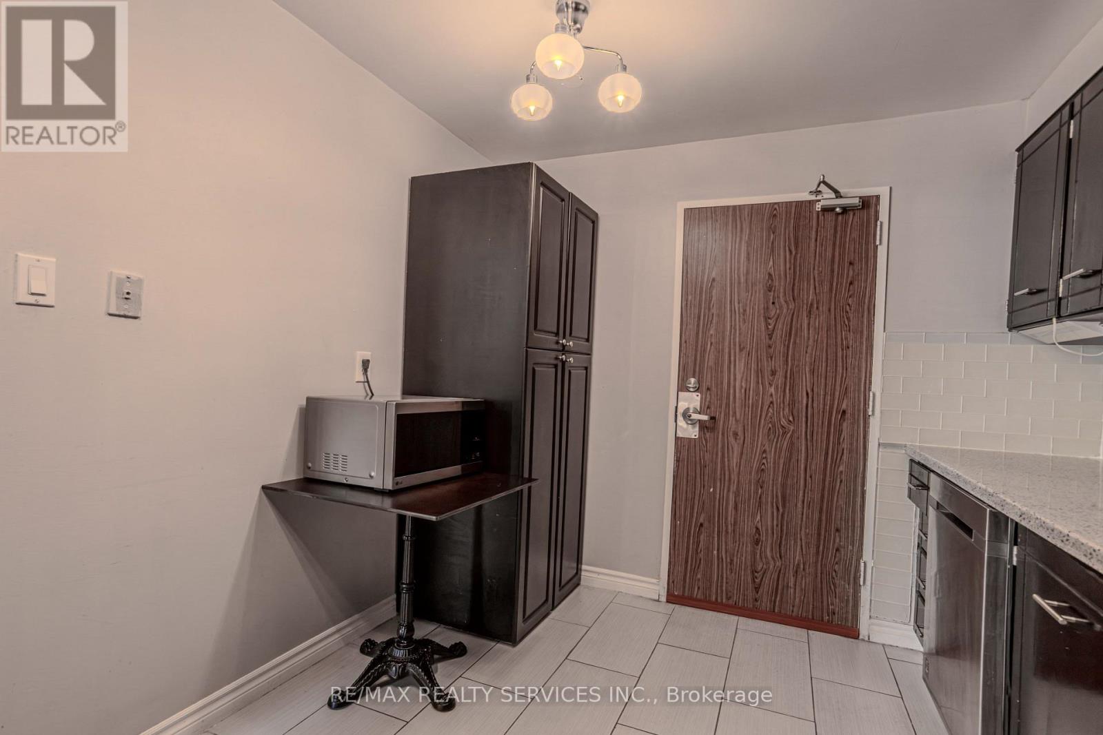 1501 - 20 Mississauga Valley Boulevard, Mississauga, Ontario  L5A 3S1 - Photo 16 - W12365227