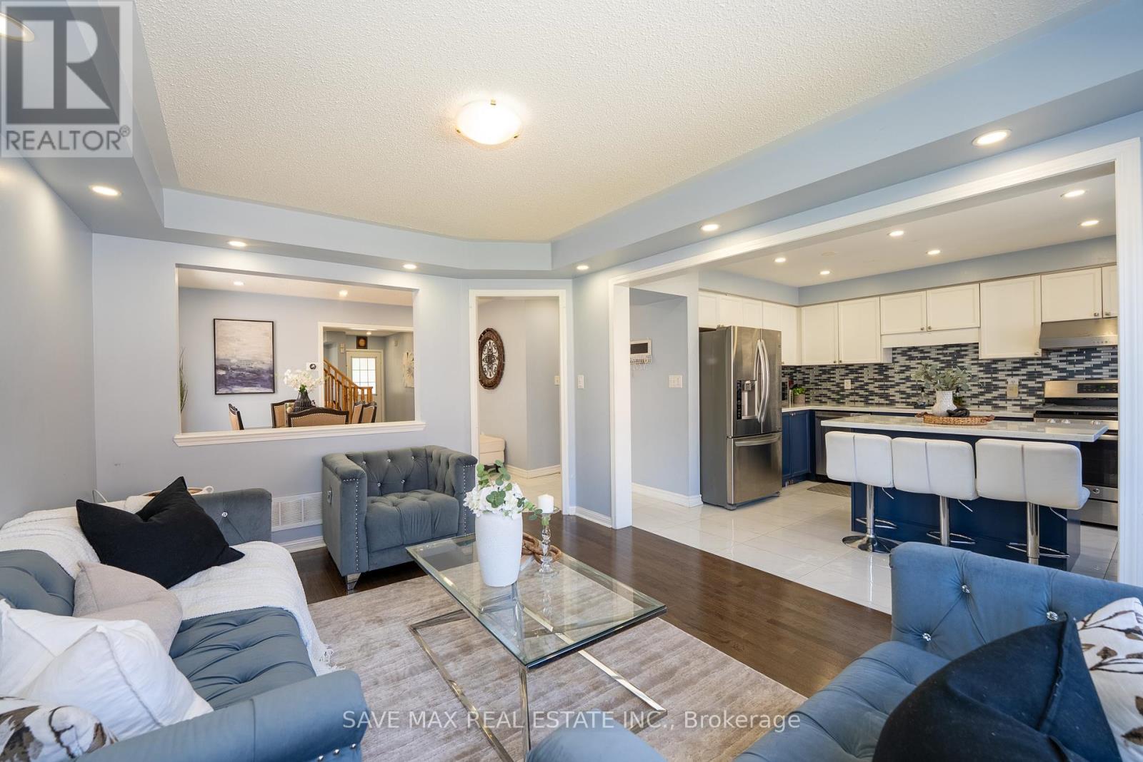 58 Ponymeadow Way, Brampton, Ontario  L6X 0M5 - Photo 13 - W12365305