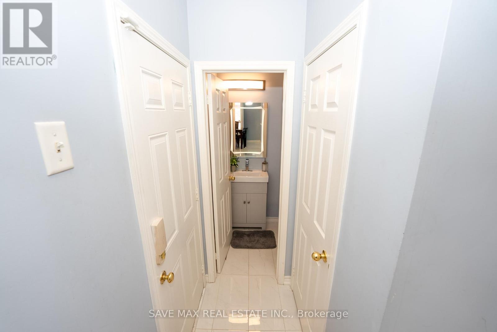 58 Ponymeadow Way, Brampton, Ontario  L6X 0M5 - Photo 18 - W12365305