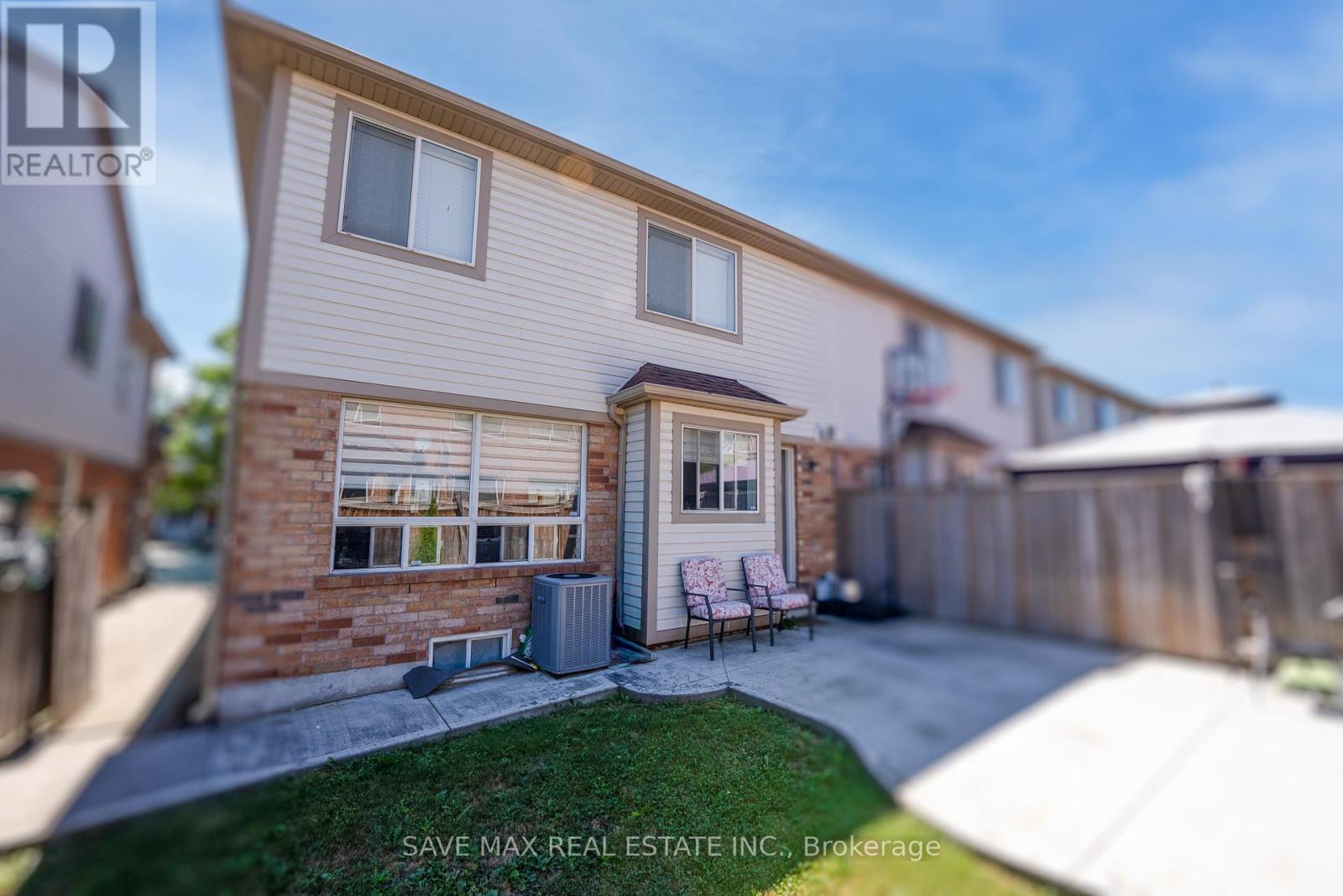 58 Ponymeadow Way, Brampton, Ontario  L6X 0M5 - Photo 49 - W12365305