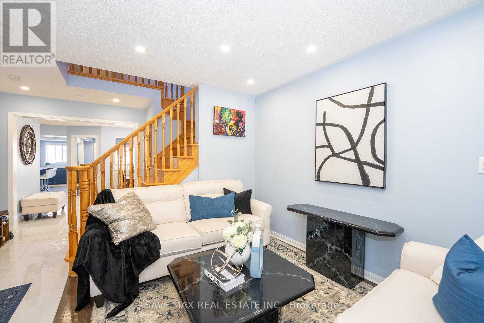 58 Ponymeadow Way, Brampton, Ontario  L6X 0M5 - Photo 6 - W12365305