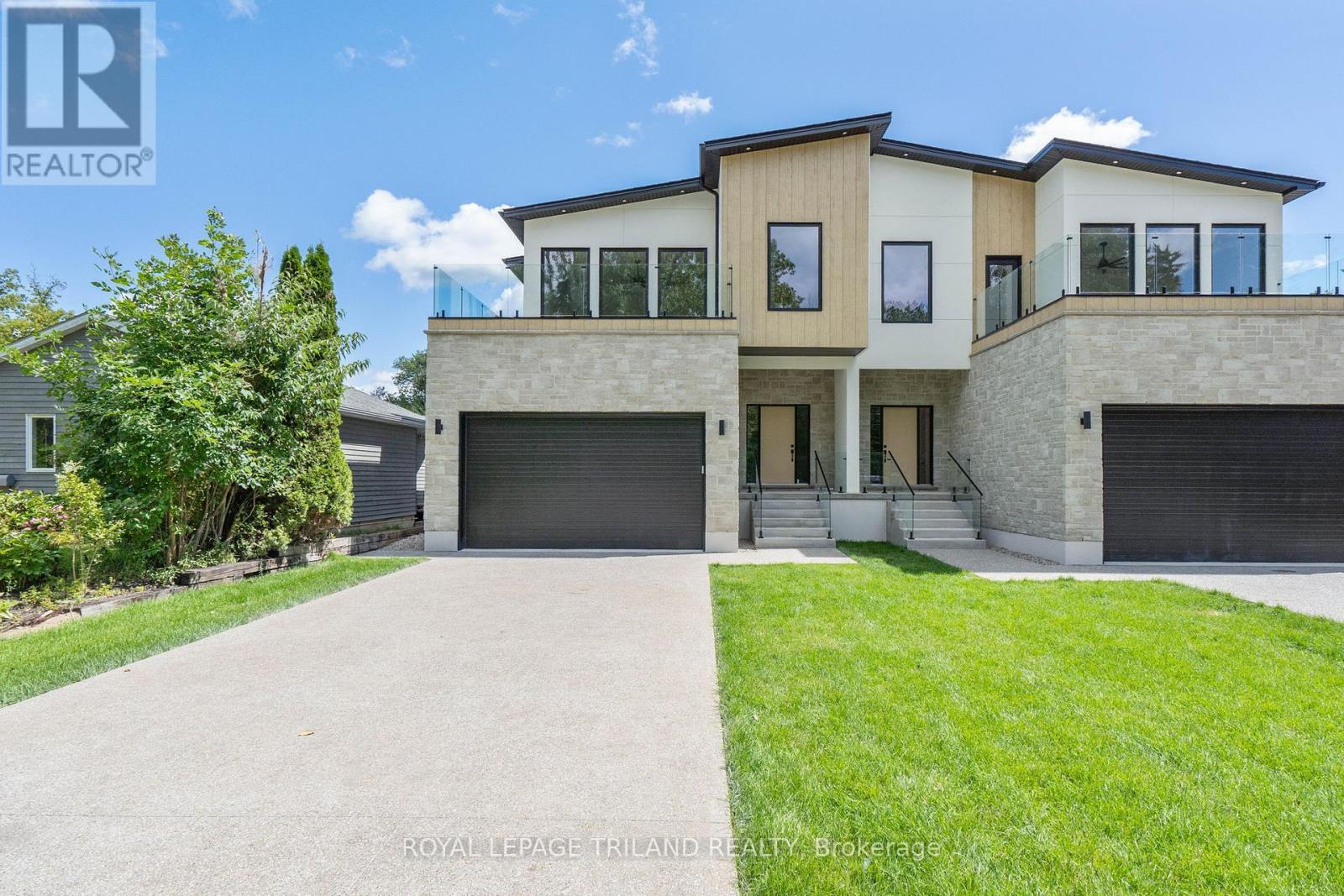 32 Alberta Street, Lambton Shores, Ontario  N0M 1T0 - Photo 1 - X12365368