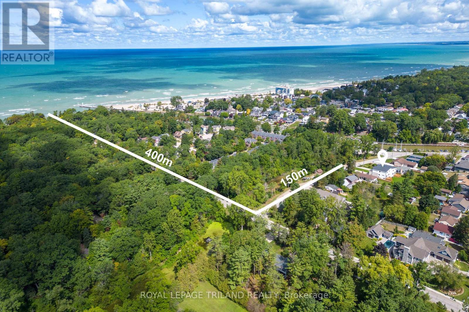 32 Alberta Street, Lambton Shores, Ontario  N0M 1T0 - Photo 3 - X12365368