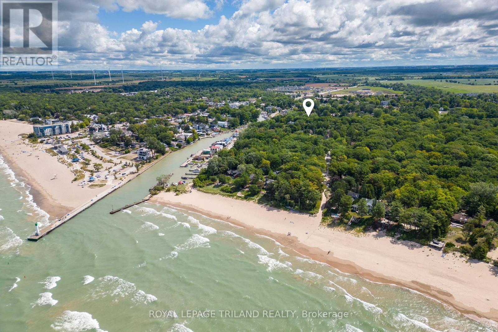 32 Alberta Street, Lambton Shores, Ontario  N0M 1T0 - Photo 4 - X12365368