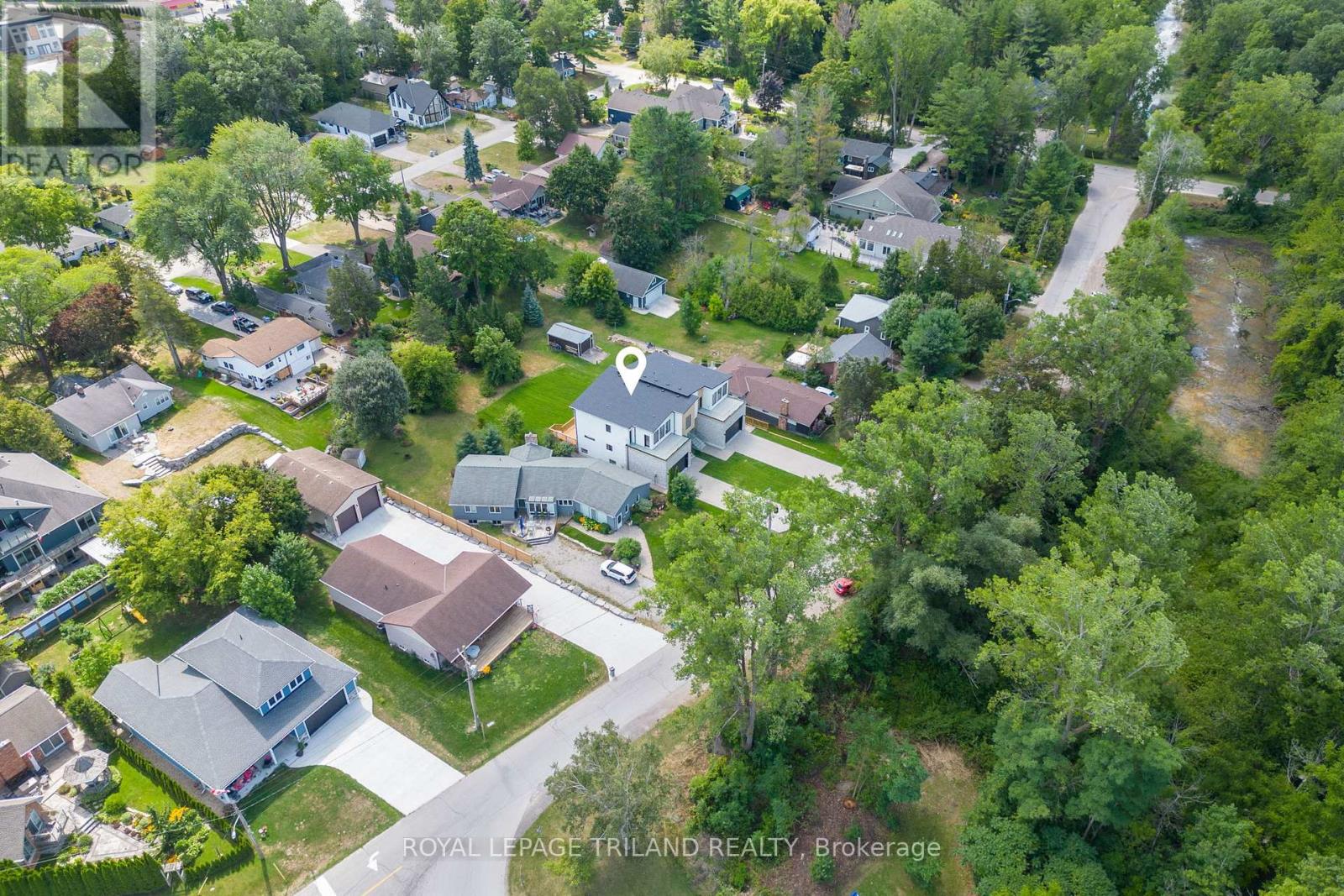 32 Alberta Street, Lambton Shores, Ontario  N0M 1T0 - Photo 44 - X12365368