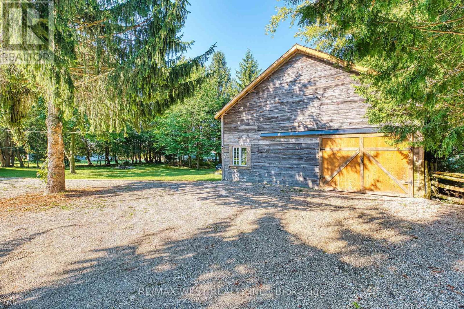 3030 Patrick Street, Howick, Ontario  N0G 1V0 - Photo 12 - X12365225