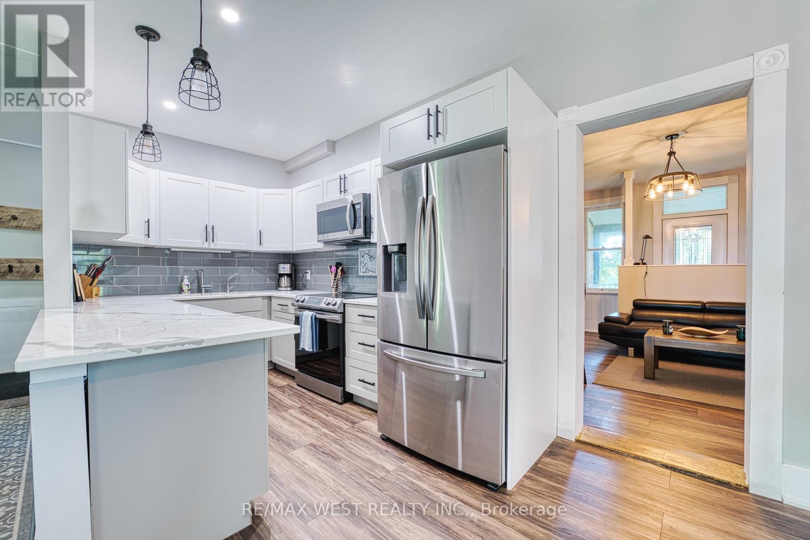 3030 Patrick Street, Howick, Ontario  N0G 1V0 - Photo 4 - X12365225