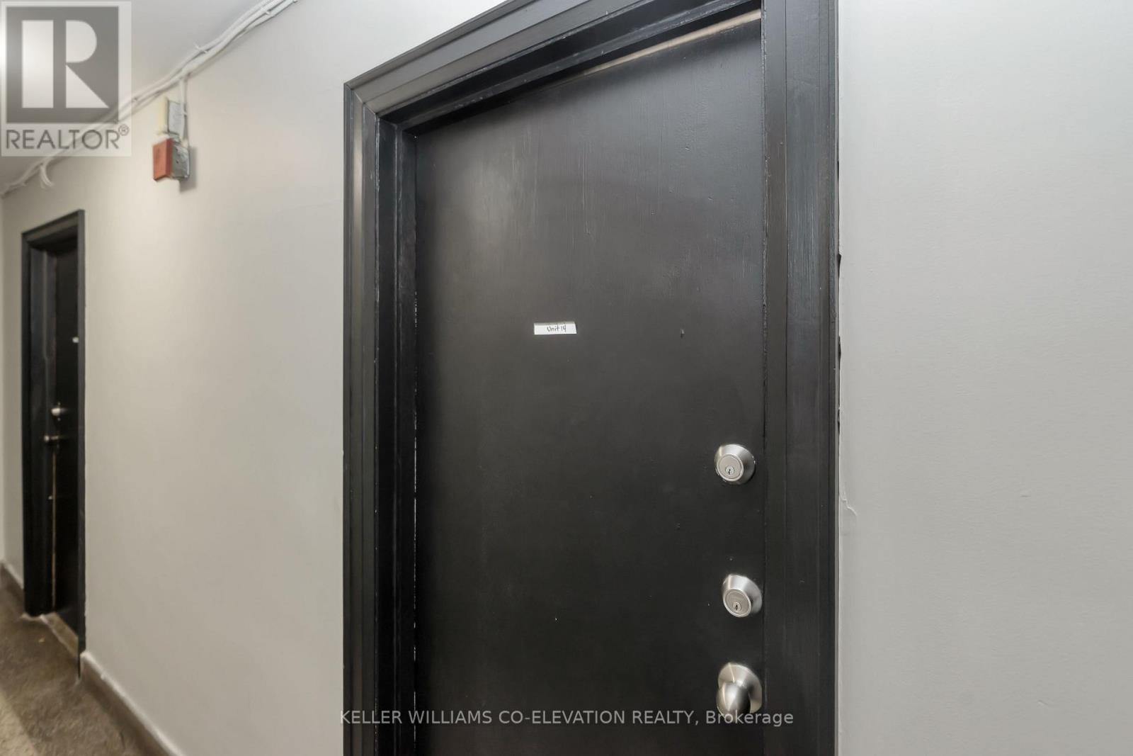 14 - 133 Prospect Street S, Hamilton, Ontario L8M 1M6 - Photo 2 - X12365263