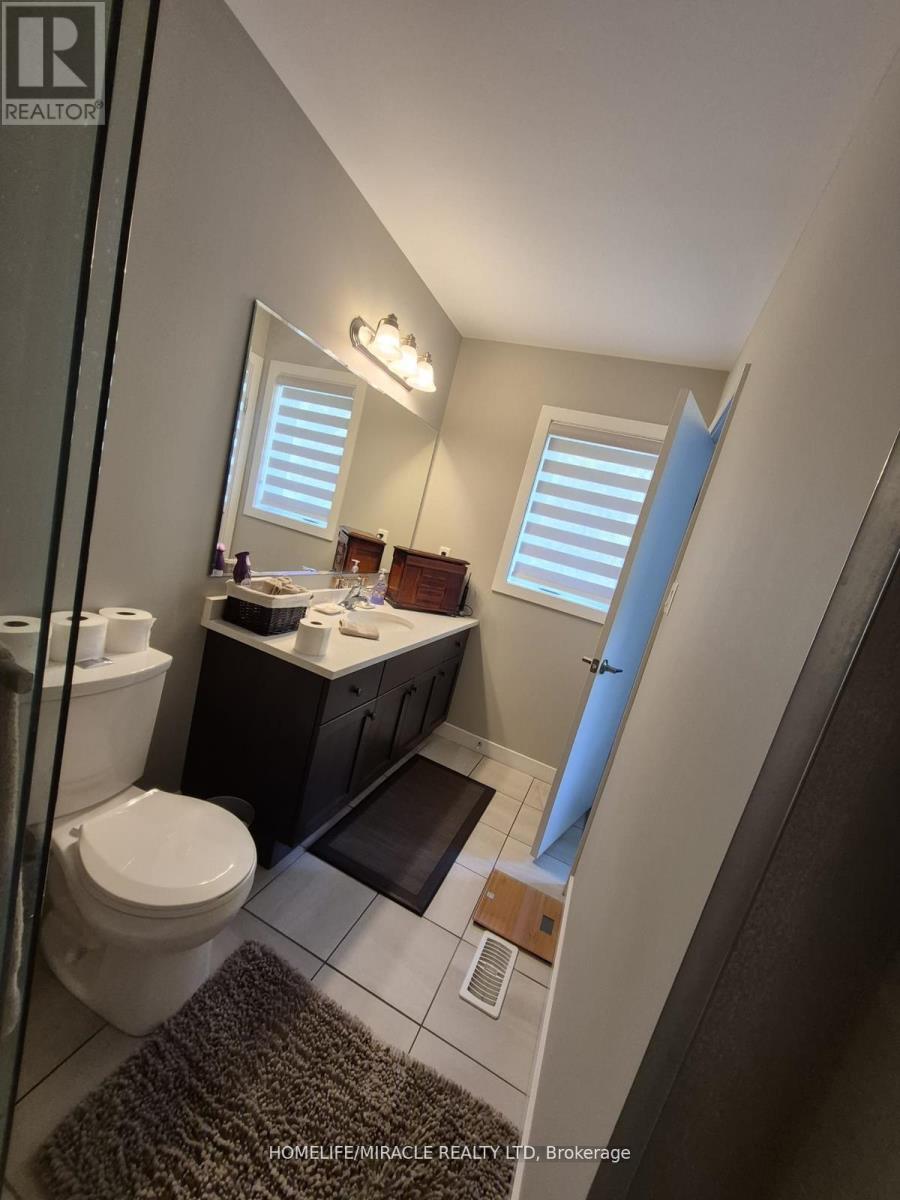 886 Robert Ferrie Drive, Kitchener, Ontario  N2R 0P2 - Photo 10 - X12365297