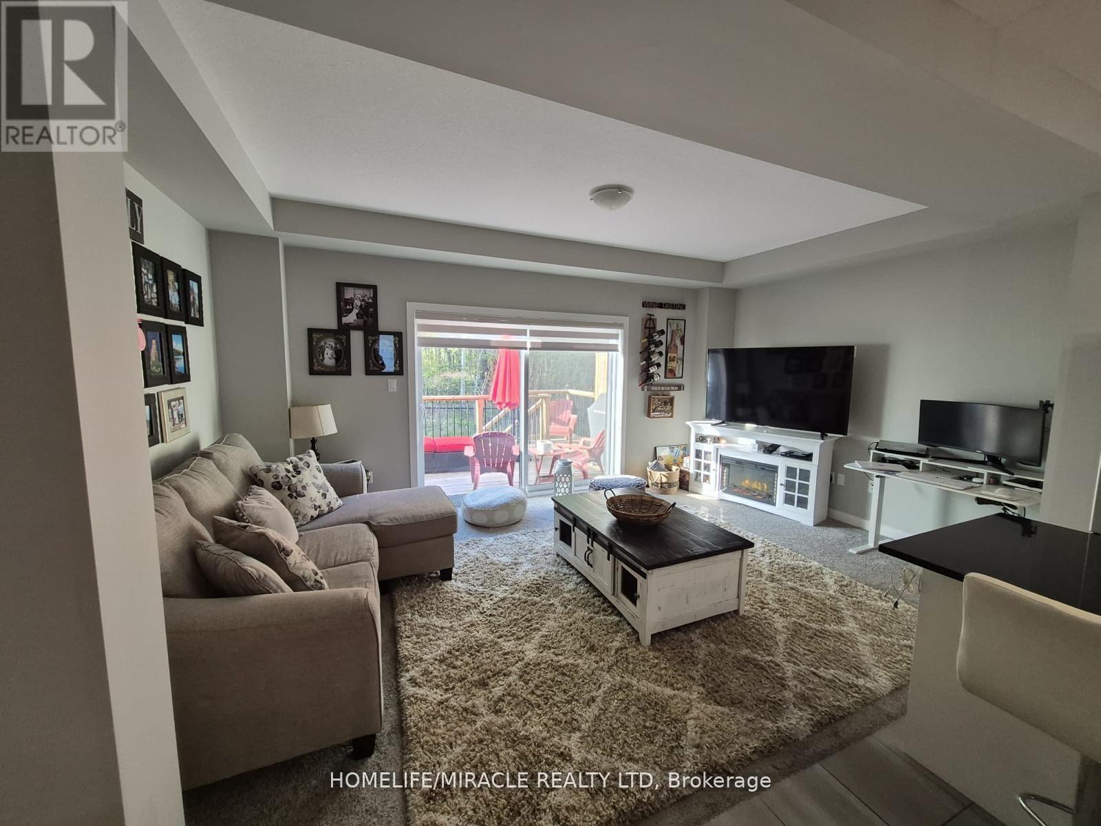 886 Robert Ferrie Drive, Kitchener, Ontario  N2R 0P2 - Photo 11 - X12365297