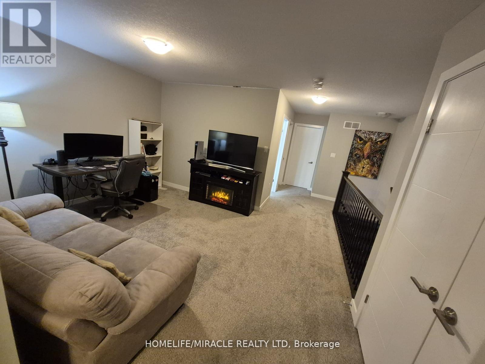 886 Robert Ferrie Drive, Kitchener, Ontario  N2R 0P2 - Photo 20 - X12365297
