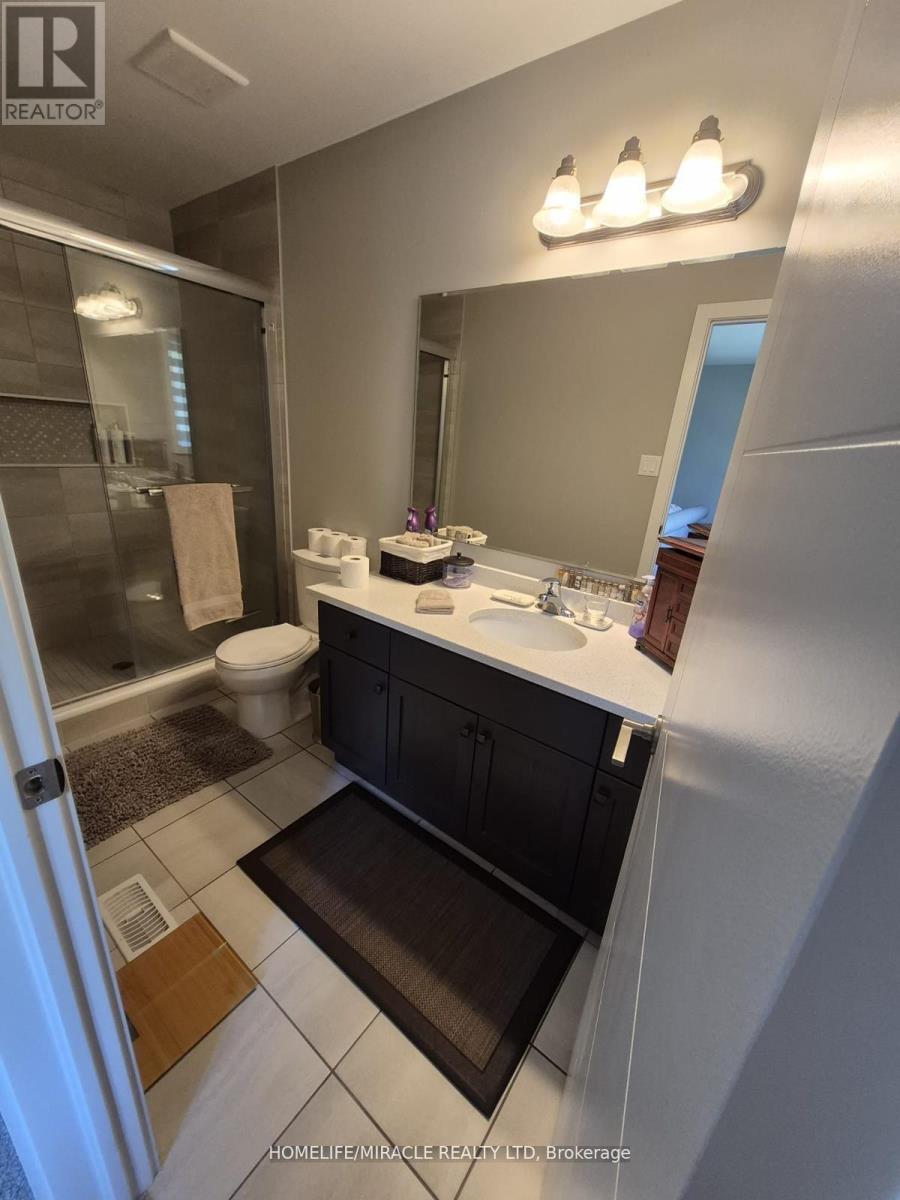 886 Robert Ferrie Drive, Kitchener, Ontario  N2R 0P2 - Photo 22 - X12365297