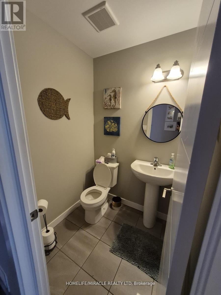 886 Robert Ferrie Drive, Kitchener, Ontario  N2R 0P2 - Photo 26 - X12365297