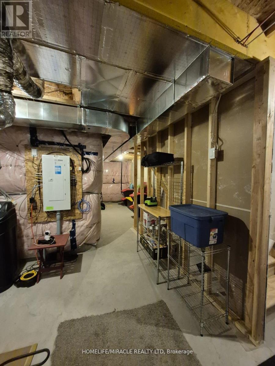 886 Robert Ferrie Drive, Kitchener, Ontario  N2R 0P2 - Photo 36 - X12365297