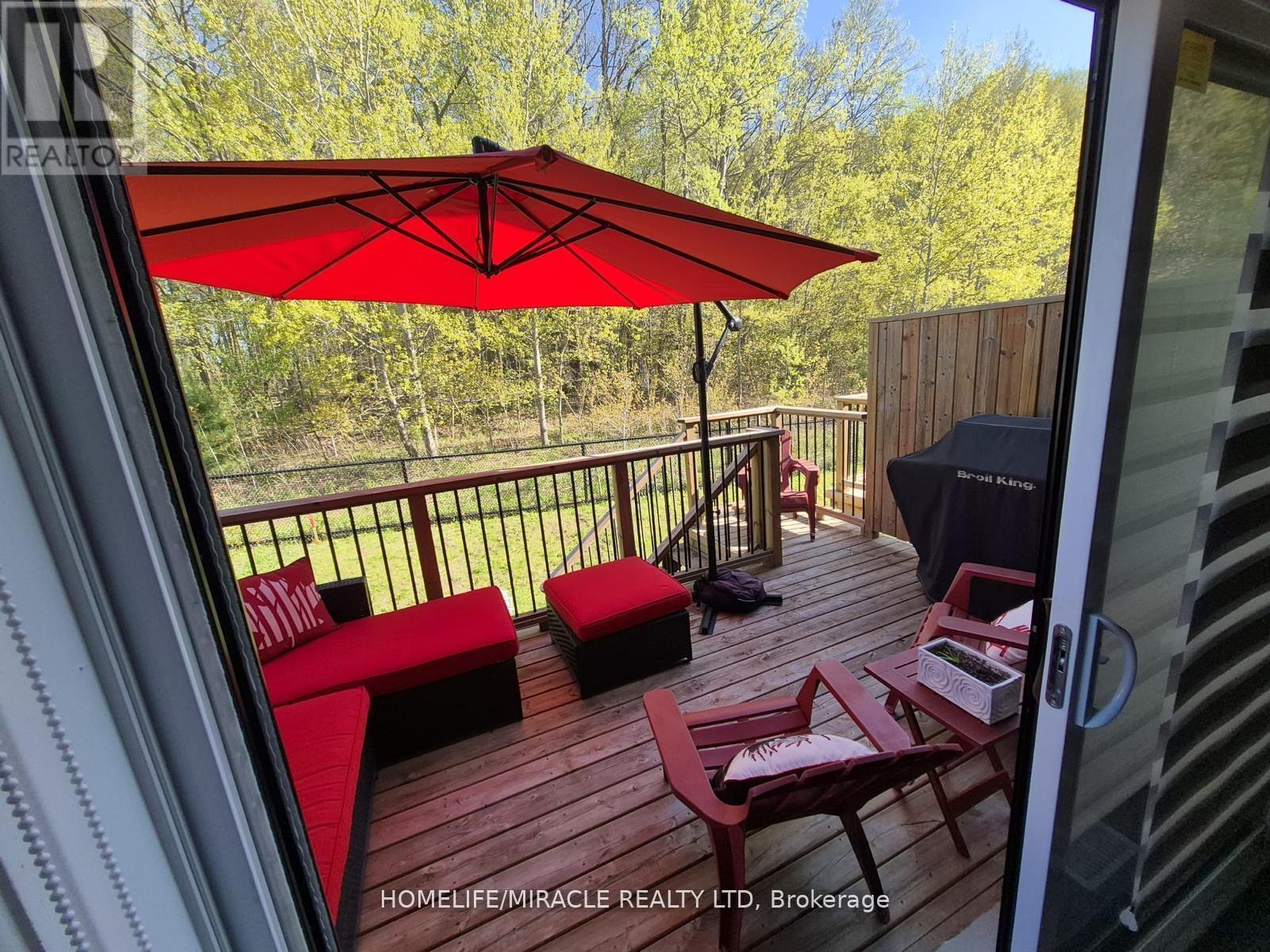 886 Robert Ferrie Drive, Kitchener, Ontario  N2R 0P2 - Photo 40 - X12365297
