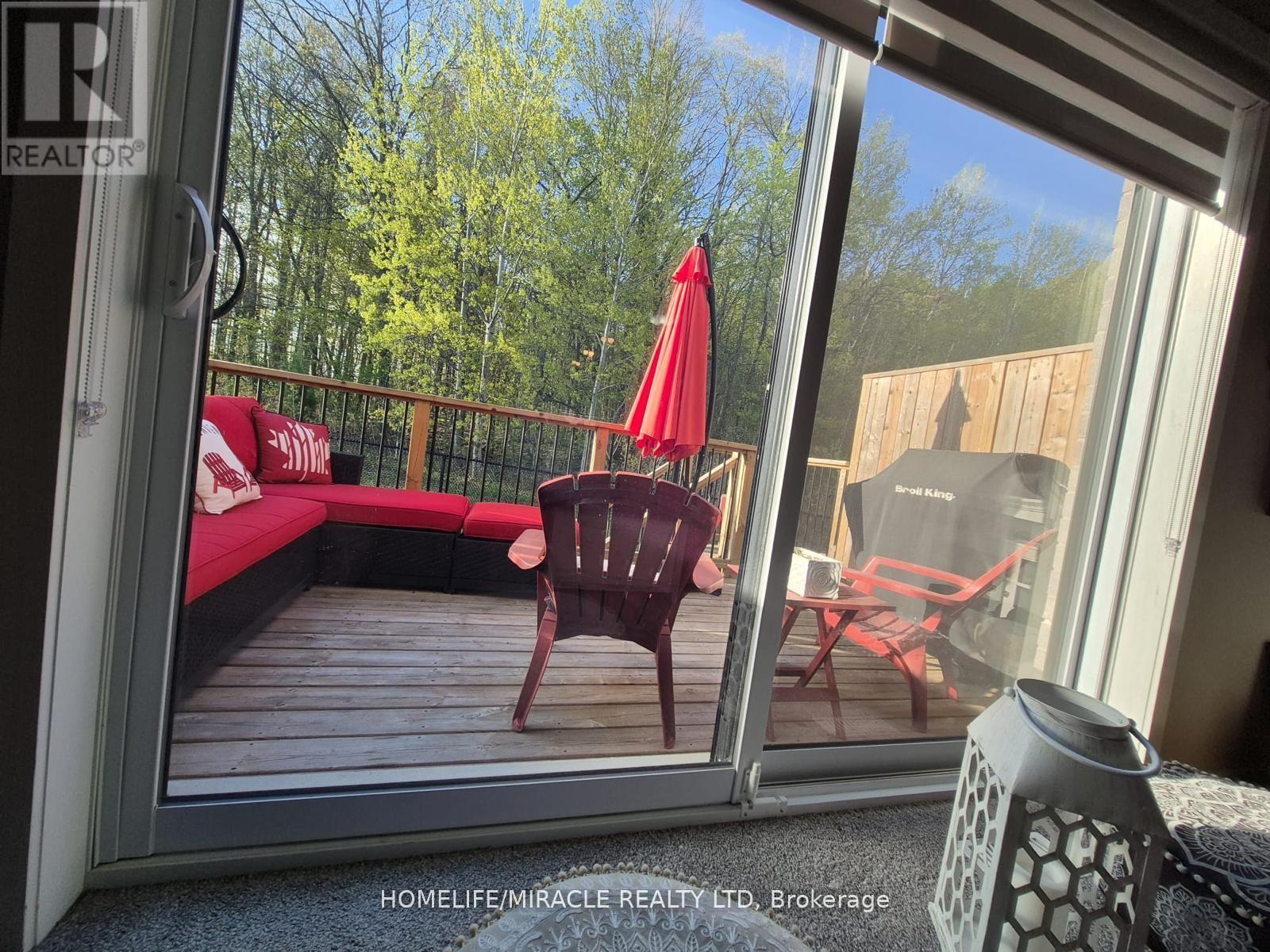 886 Robert Ferrie Drive, Kitchener, Ontario  N2R 0P2 - Photo 43 - X12365297