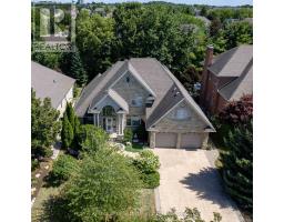 215 BLACK MAPLE COURT, Kitchener, Ontario