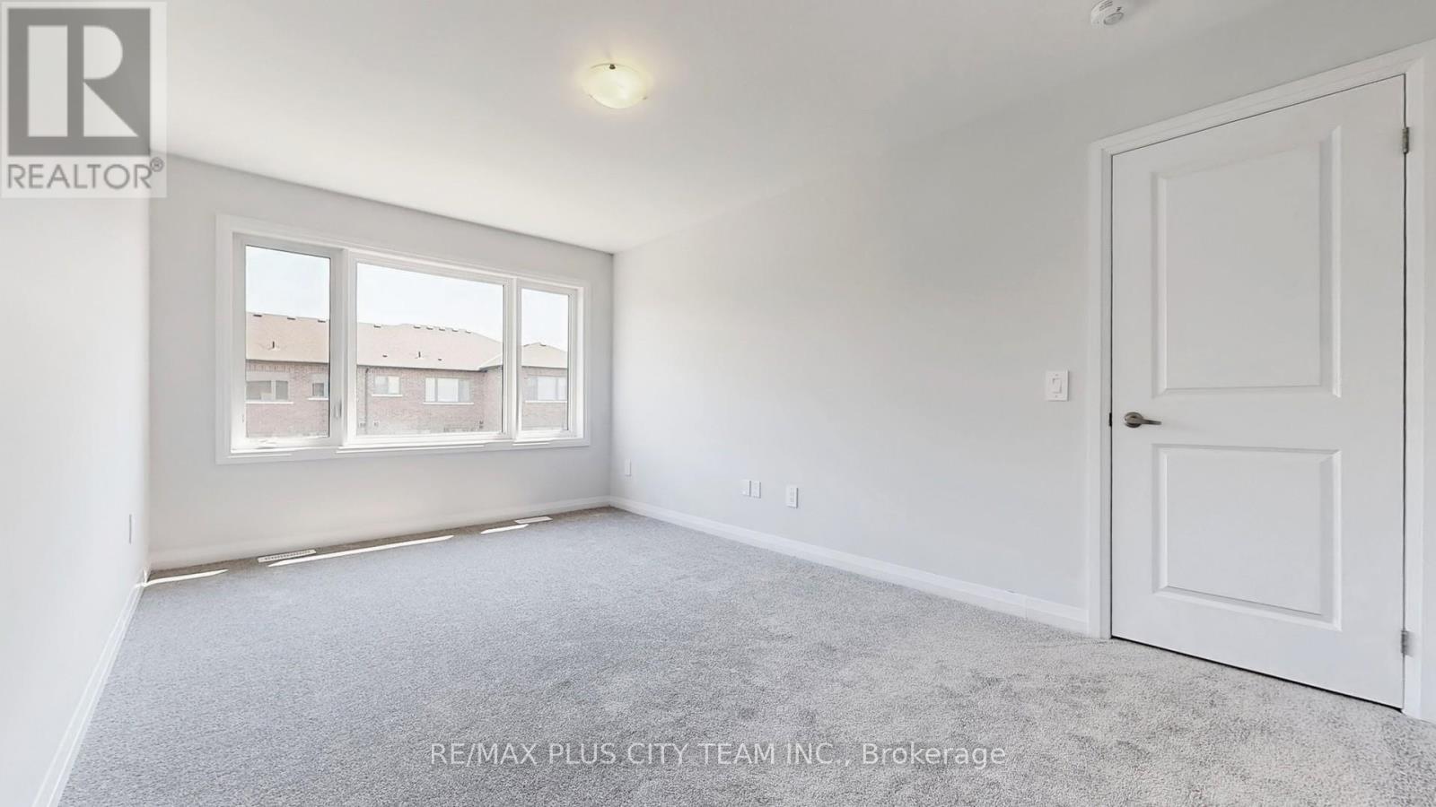 32 Keenan Street, Kawartha Lakes, Ontario  K9V 6C2 - Photo 15 - X12365336