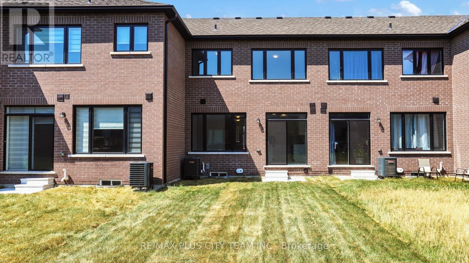 32 Keenan Street, Kawartha Lakes, Ontario  K9V 6C2 - Photo 29 - X12365336