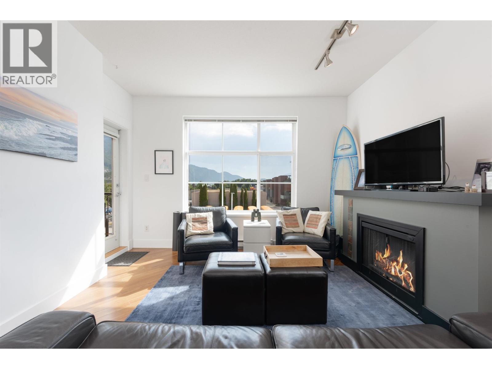 301 1336 MAIN STREET, Squamish, British Columbia