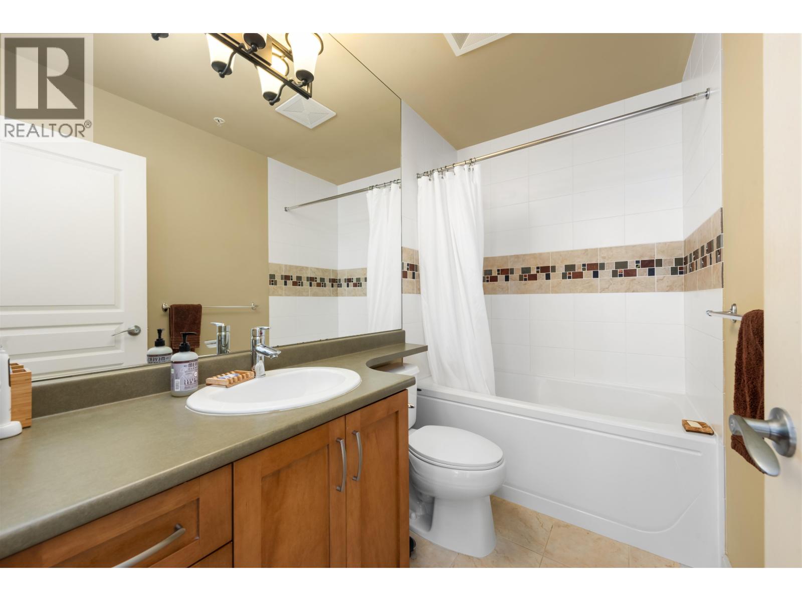 301 1336 Main Street, Squamish, British Columbia  V8B 0R2 - Photo 17 - R3040651