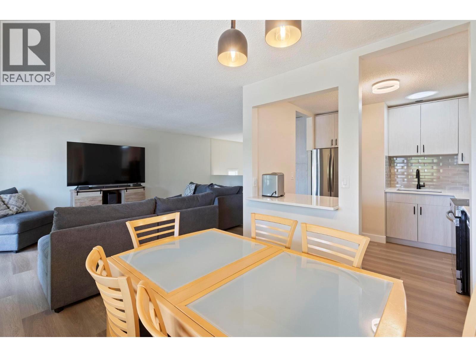 565 Chepesuik Court, Kelowna, British Columbia  V1X 5S5 - Photo 6 - 10360609