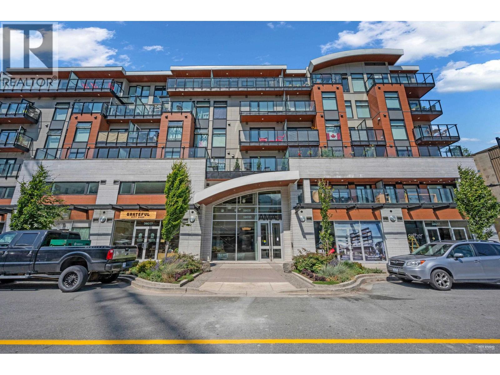313 38033 SECOND AVENUE, Squamish, British Columbia