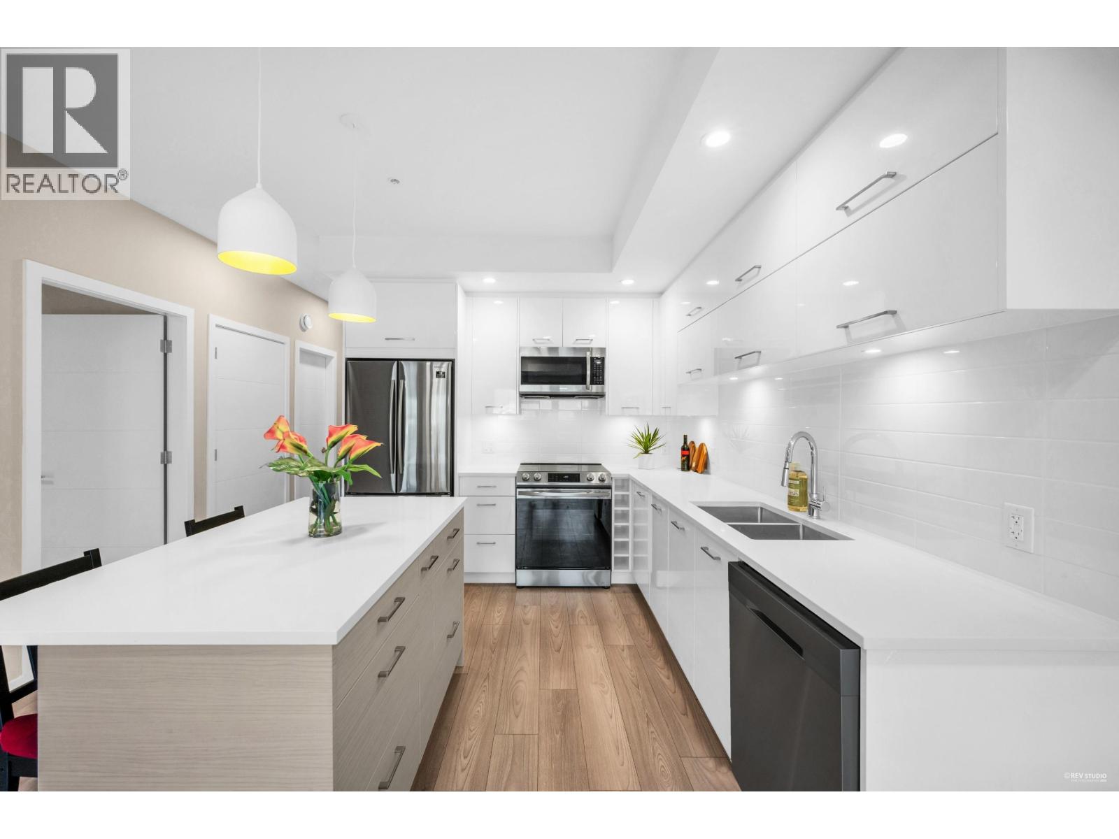 313 38033 Second Avenue, Squamish, British Columbia  V8B 0C4 - Photo 4 - R3040507
