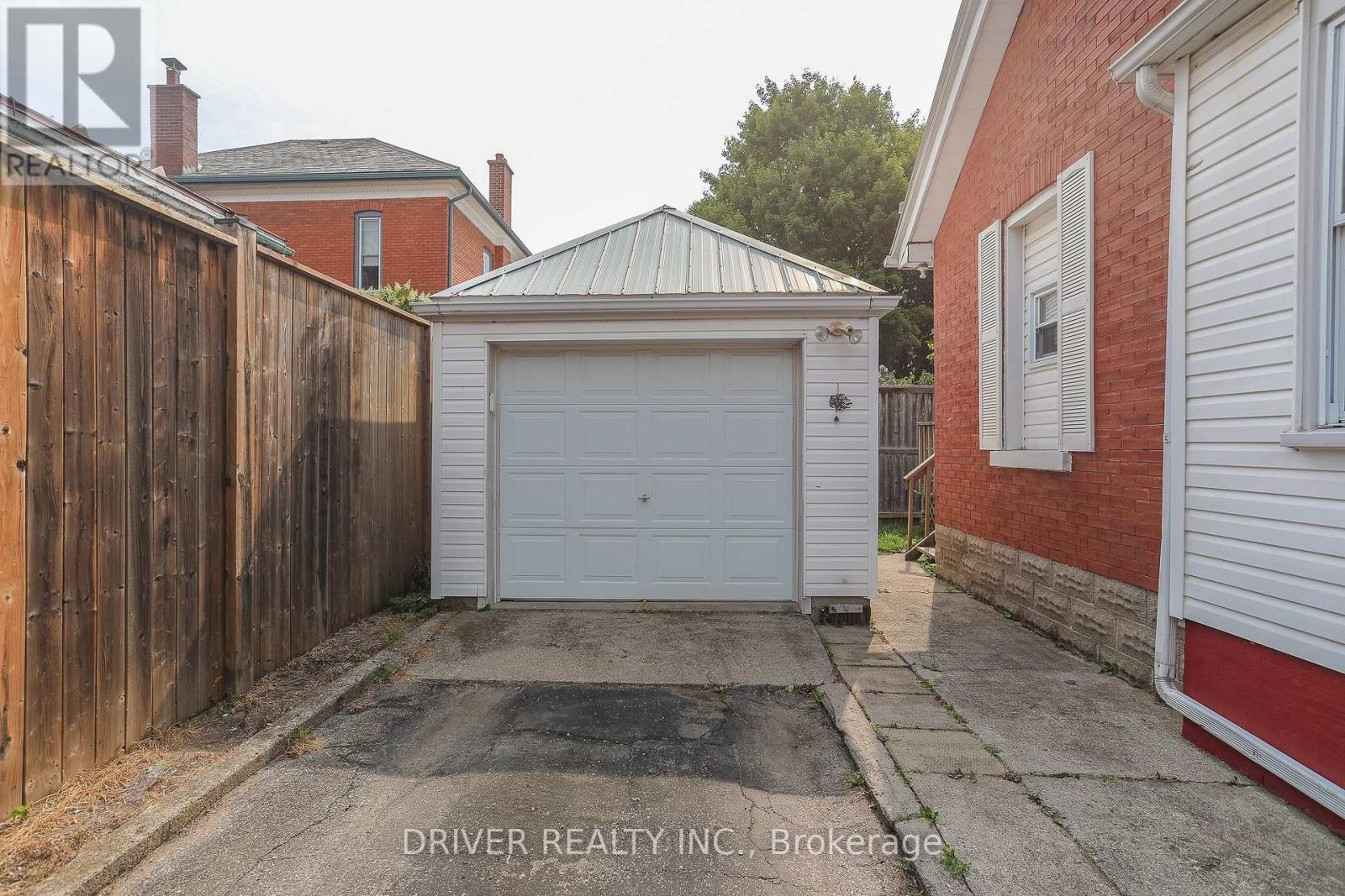 65 King Street, Aylmer, Ontario  N5H 2A2 - Photo 5 - X12316612