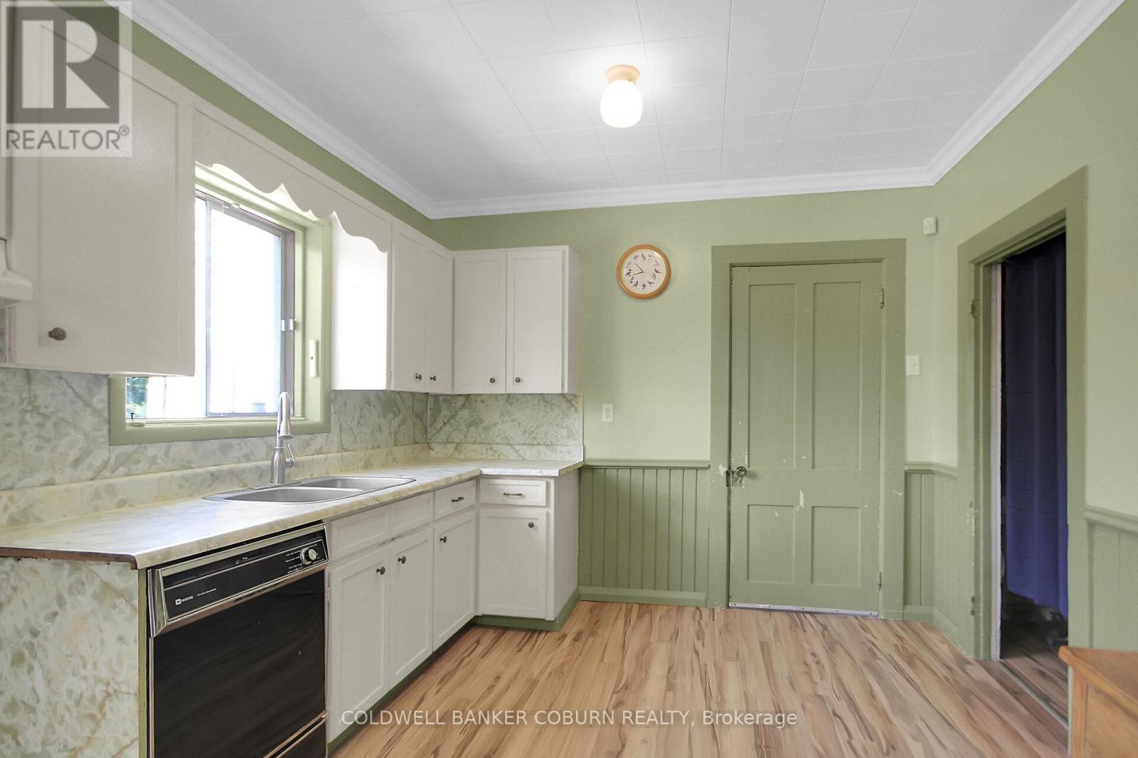 5 Water Street, North Grenville, Ontario  K0G 1S0 - Photo 22 - X12357231