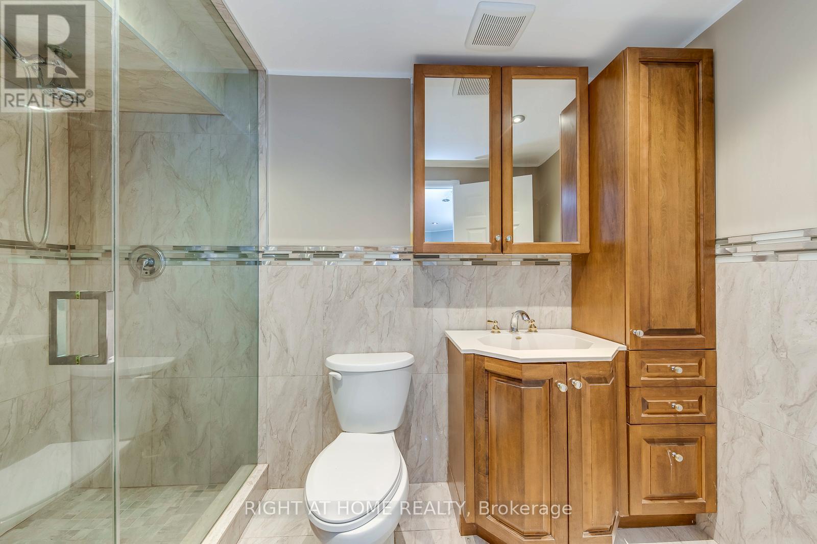 3349 Grand Park Drive, Mississauga (Fairview), Ontario  L5B 4C9 - Photo 26 - W12284597