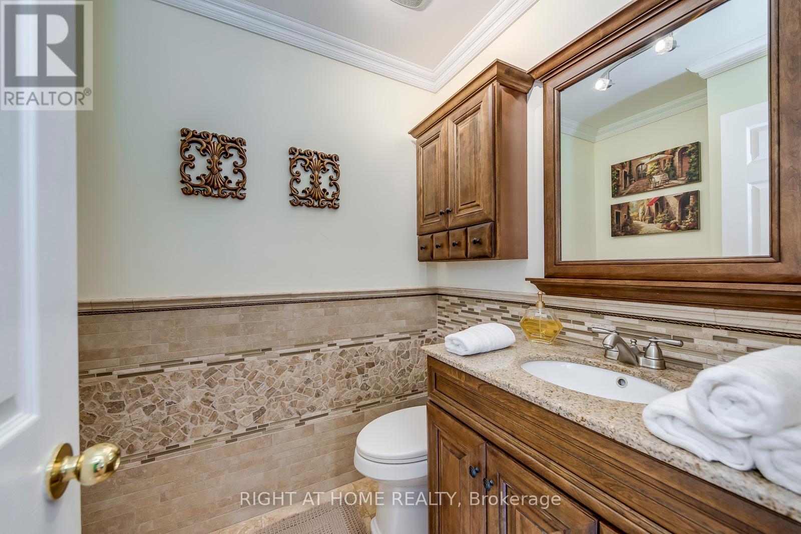 3349 Grand Park Drive, Mississauga (Fairview), Ontario  L5B 4C9 - Photo 10 - W12284597